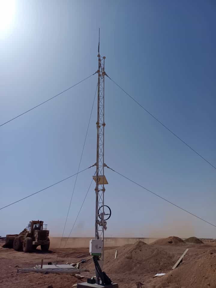埃及200MW康翁波光伏电站工程气象站安装现场