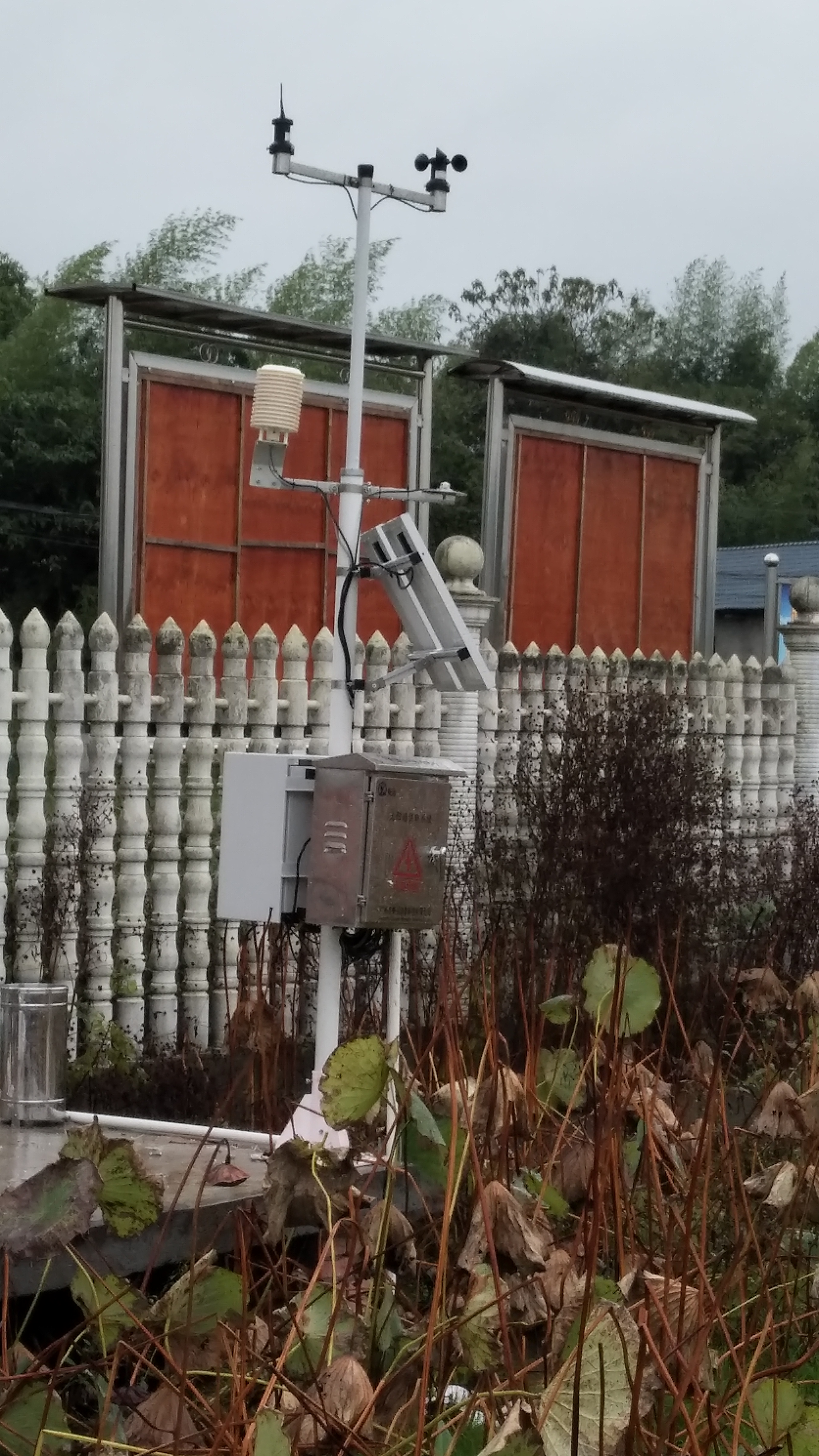 湘潭农田小气候观测站项目安装现场