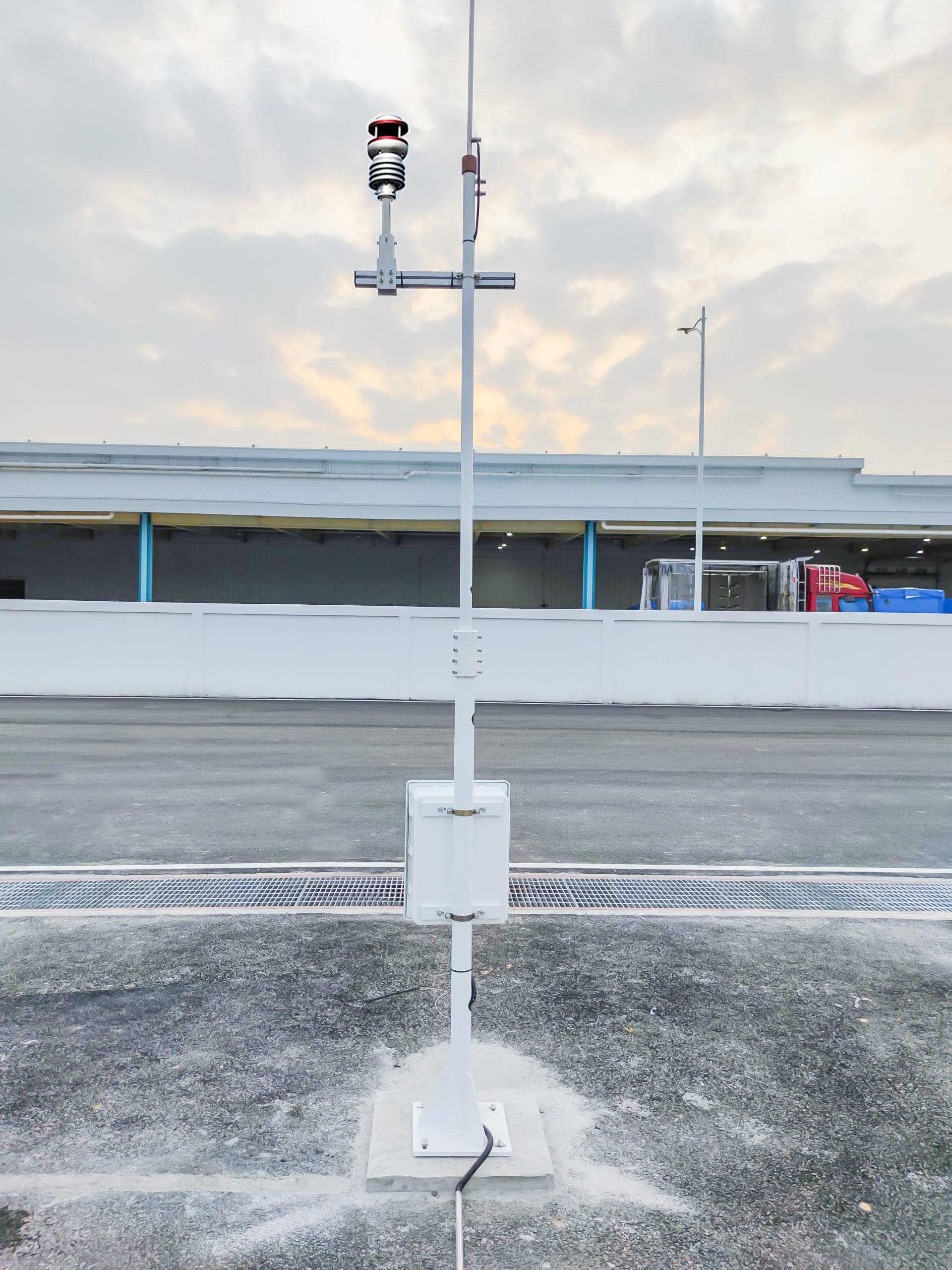 城市道路气象站项目安装现场