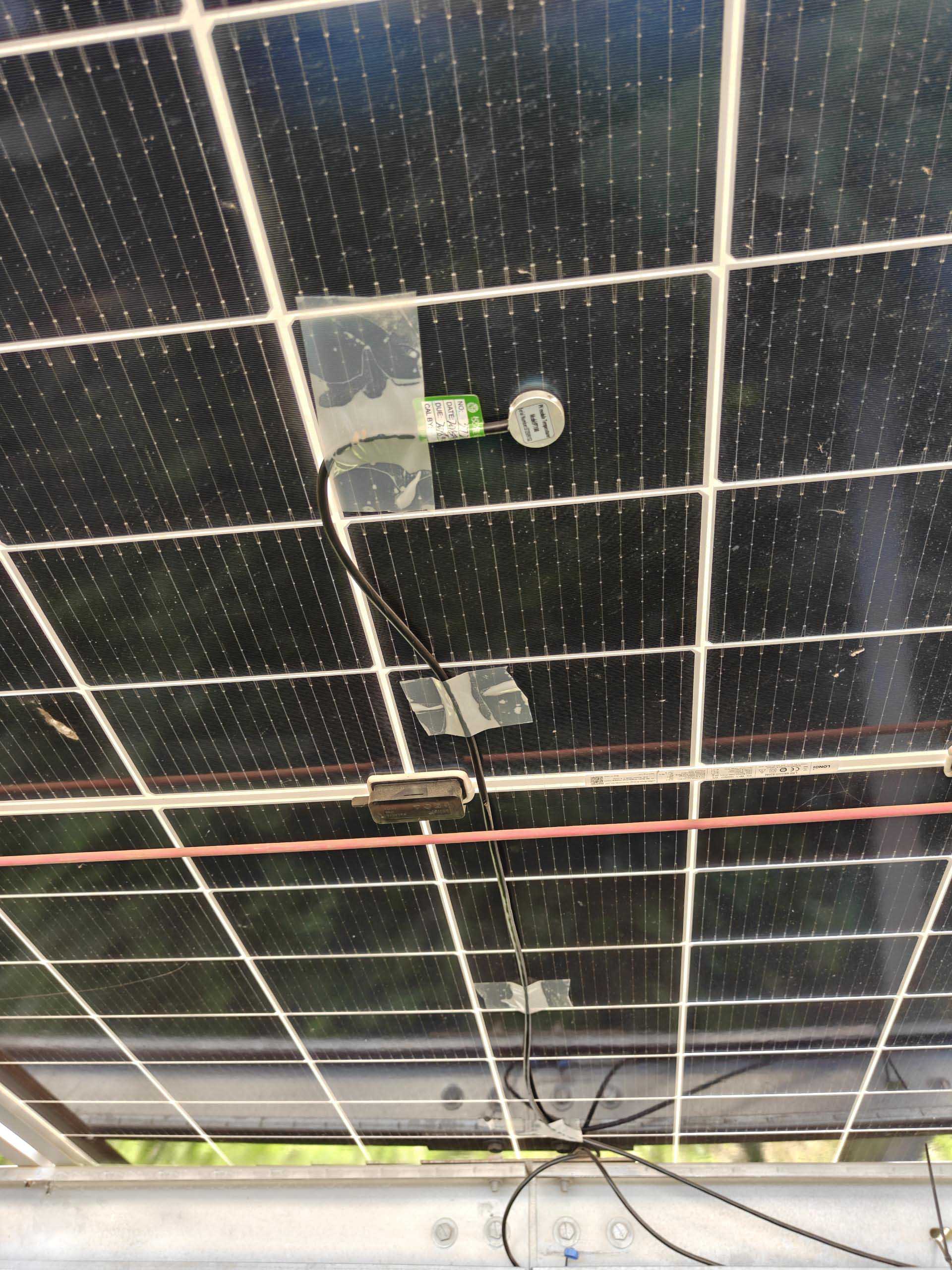 菲律宾Terra一期西部1.4GMp光伏+3.3GWh储能EPC项目气象站安装现场