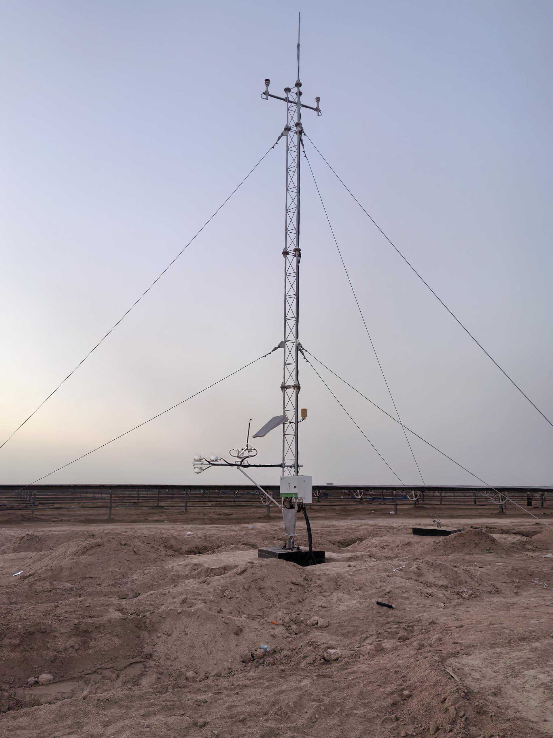 伊拉克拉塔维1GW光伏项目气象站安装现场