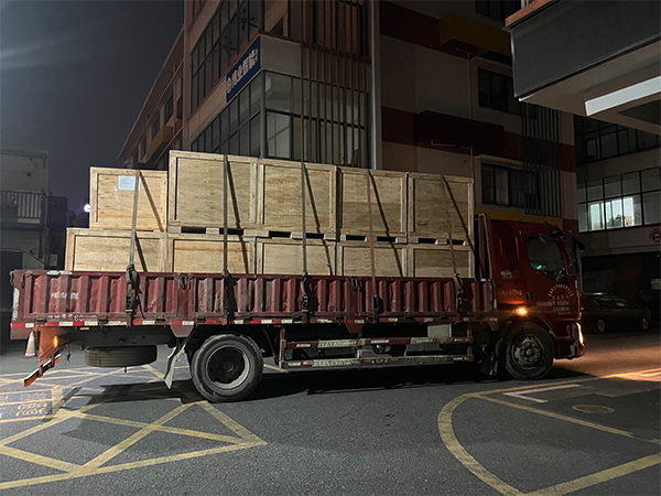 绿光新能源——14套光伏气象站启程沙特！感谢祖国强大后盾！